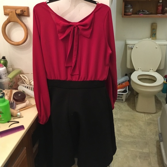 Party/gathering Dress - Picture 2 of 4