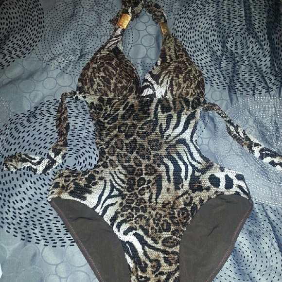 Ladies bathing suit