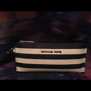 Michael Kors wristlet