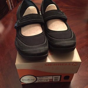 Merrill walking shoes