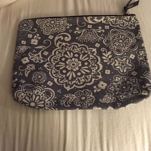 Zipper Pouch by Thirty-One