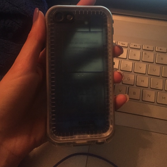 Lifeproof iPhone 5c Nüüd - Used ‼️MAKE OFFERS‼️ - Picture 2 of 4