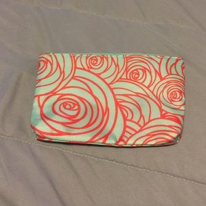 Makeup pouch