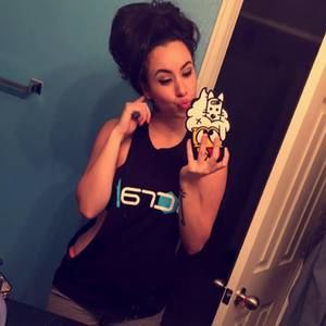 Meet your Posher, Desiree