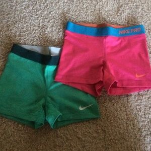 Bundle of 2 Nike Pros