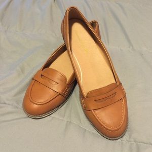 Cute in-style loafers.