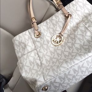 Michael Kors White Jet Set Tote ღ