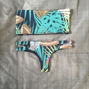 San Lorenzo reversable set.