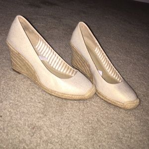 Cream and gold wedge with braided bottom