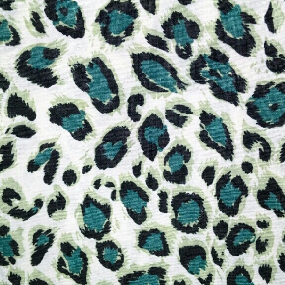 Rawr! Leopard Print Crop Top - Picture 3 of 4