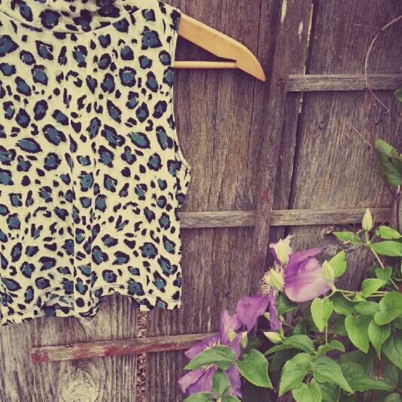 Rawr! Leopard Print Crop Top - Picture 2 of 4