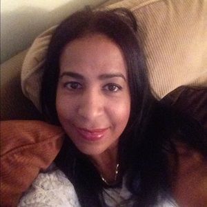 Meet your Posher, Adriana