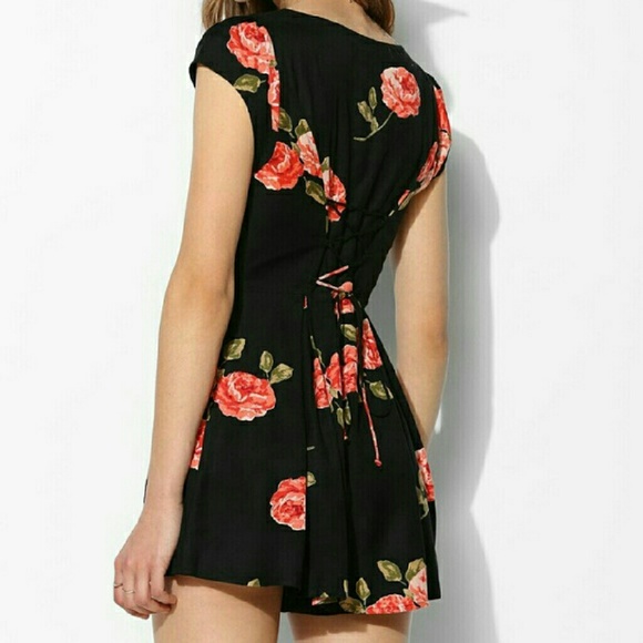 Kimchi Blue Floral Lace-up Romper - Picture 3 of 3