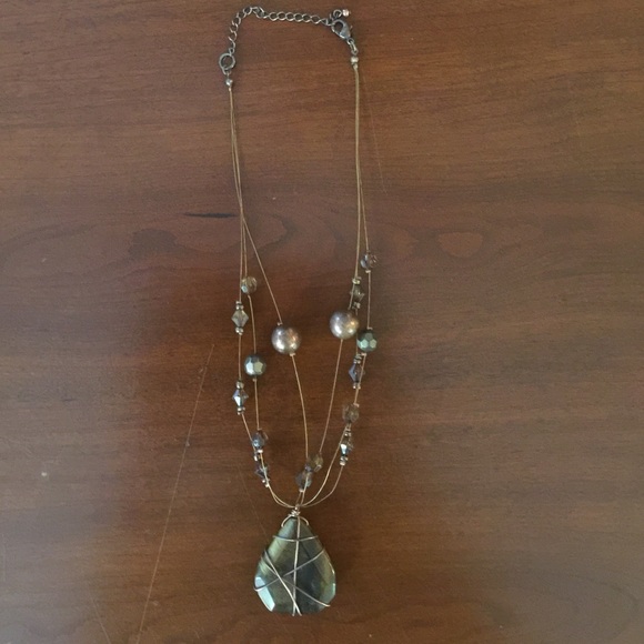 Jewelry - Coppery wire necklace