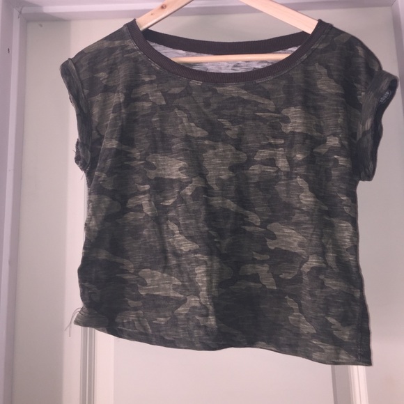 Camo slightly cropped top
