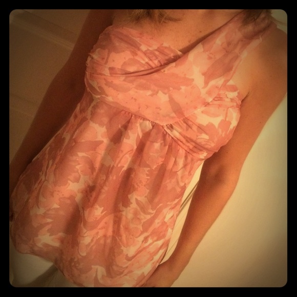 One shouldered rose color floral top