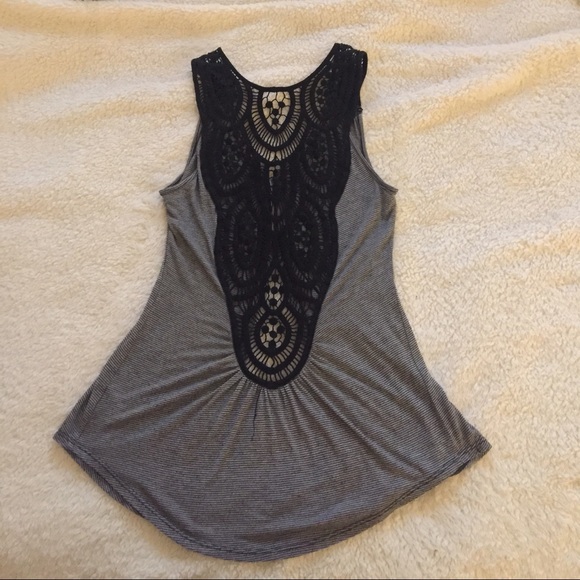 Black & White Vest - Picture 2 of 4