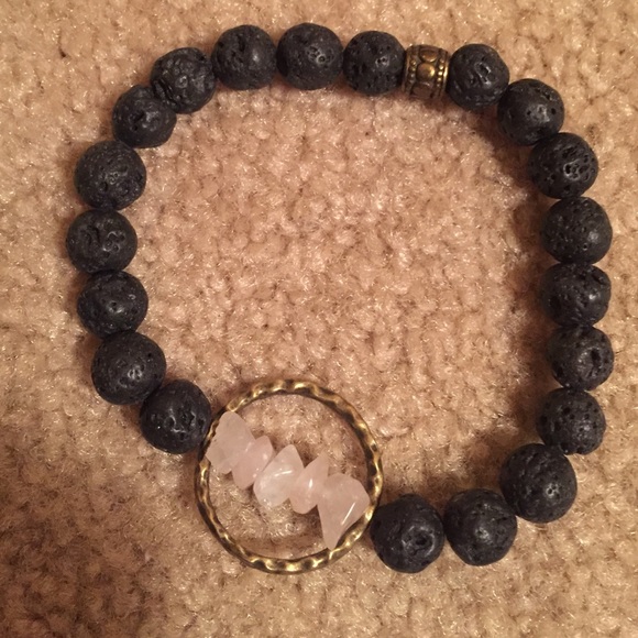 Handmade bracelet (stretchy)