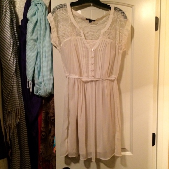 NWOT Ivory American Eagle Boho Dress