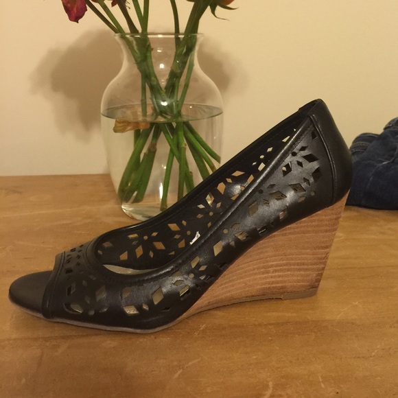 Cutout black wedge sandal