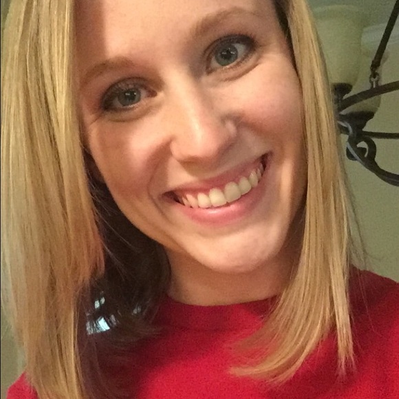 Meet your Posher, Heather - Picture 1 of 1