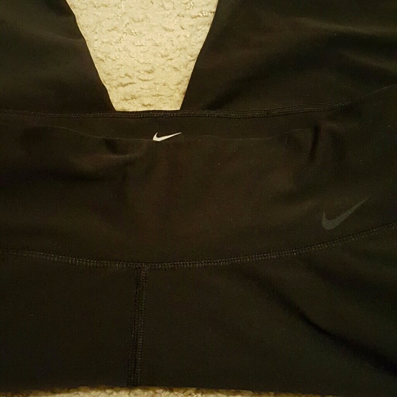 Nike Dri Fit Capri Workout Pants - Picture 2 of 3