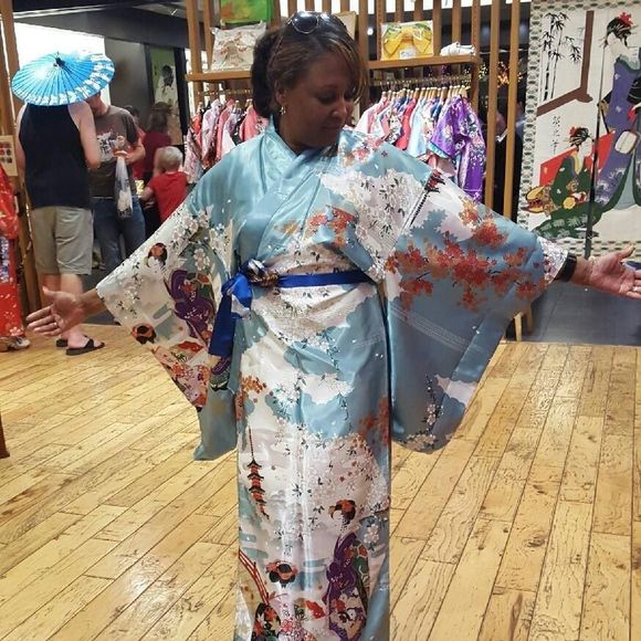 Meet your Posher, Kimberly - Picture 2 of 2