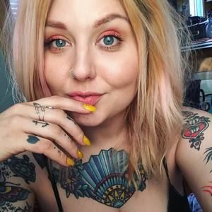 Meet your Posher, Regina