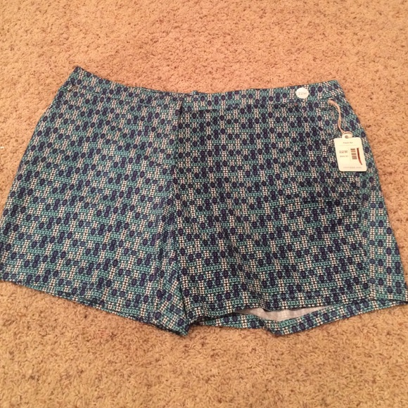 BNWT printed shorts
