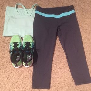 Lululemon "wunder under crop" - gray/teal stripe