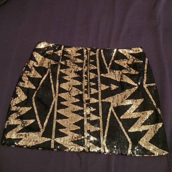 Mini skirt - Picture 2 of 3