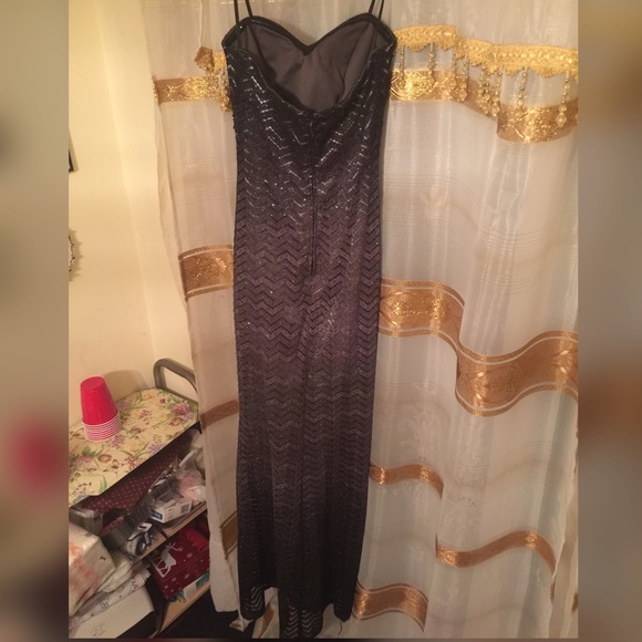 Elegant Black Prom Dress - Picture 2 of 4