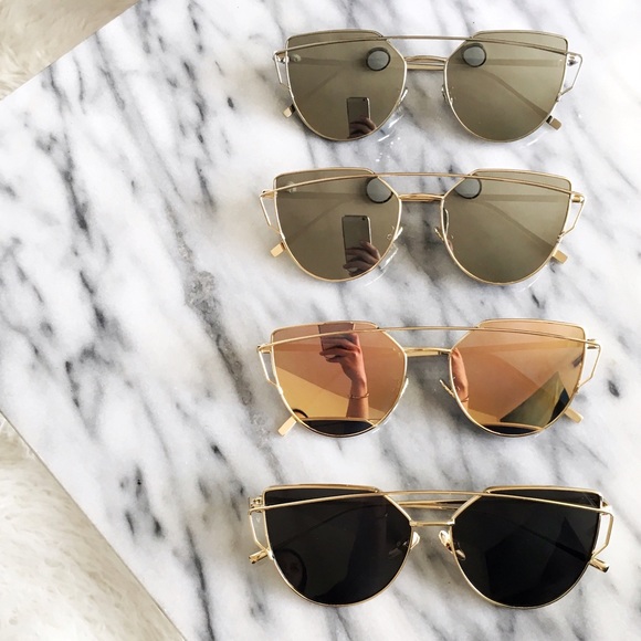 Silver Mirrored Reflective Aviator Sunglasses - Picture 2 of 4