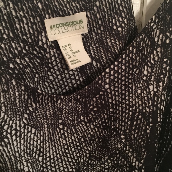 H&M Snake Pattern Tank - Picture 3 of 3