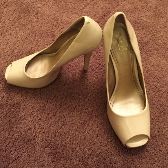 ALDO nude heels