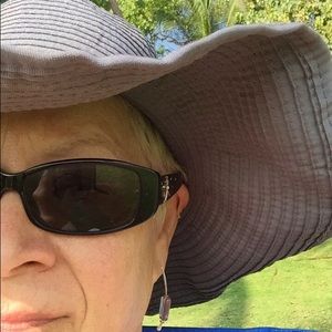 Meet your Posher, Becky