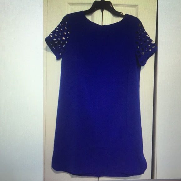 Cut out sleeve dress