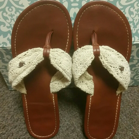 Roxy Crochet Flip Flops PRACTICALLY NEW
