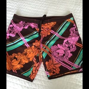 Body Globe Board Shorts