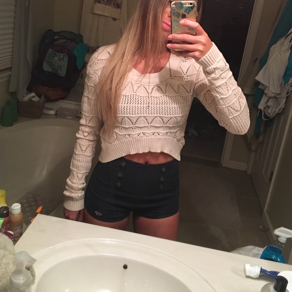 Cropped sweater