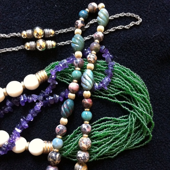 Bundle of necklaces - Picture 2 of 2