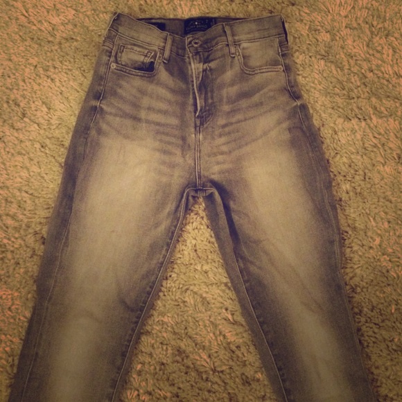 Grey wash lucky jeans, barely worn no longer fit.