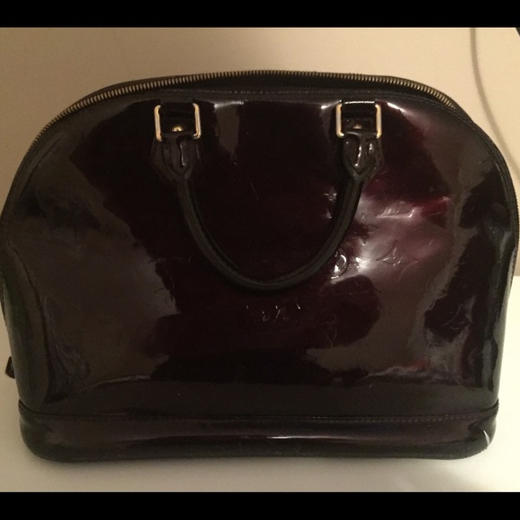 ✨AUTHENTIC✨ Vernis Alma PM Amarante!