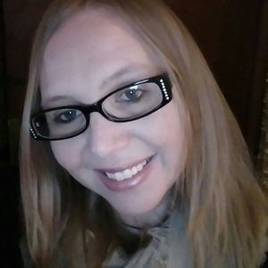 Meet your Posher, Becky