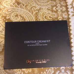Anastasia CREAM Comntour LIGHT