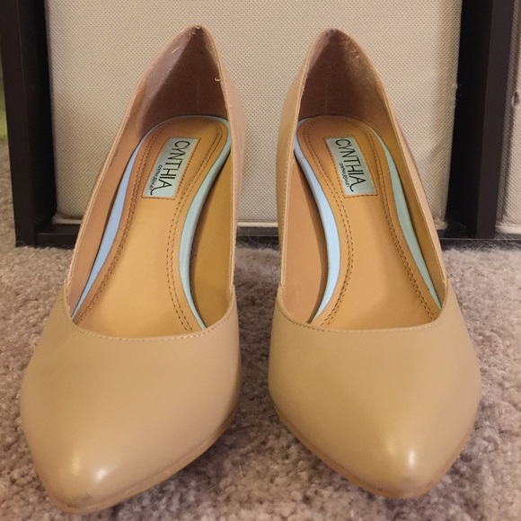 Cynthia by Cynthia Rowley size 7.5 nude heels