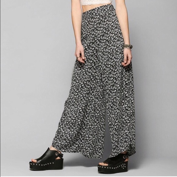 Free People Pants - Urban Outfitters breezy floral pants