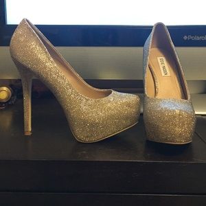 Steve Madden Sparkly platform heels