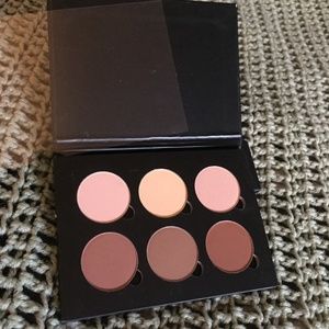 Anastasia Contour Kit LIGHT TO MEDIUM