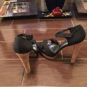 ❌SOLD❌Anne Michelle Black Wood Heels
